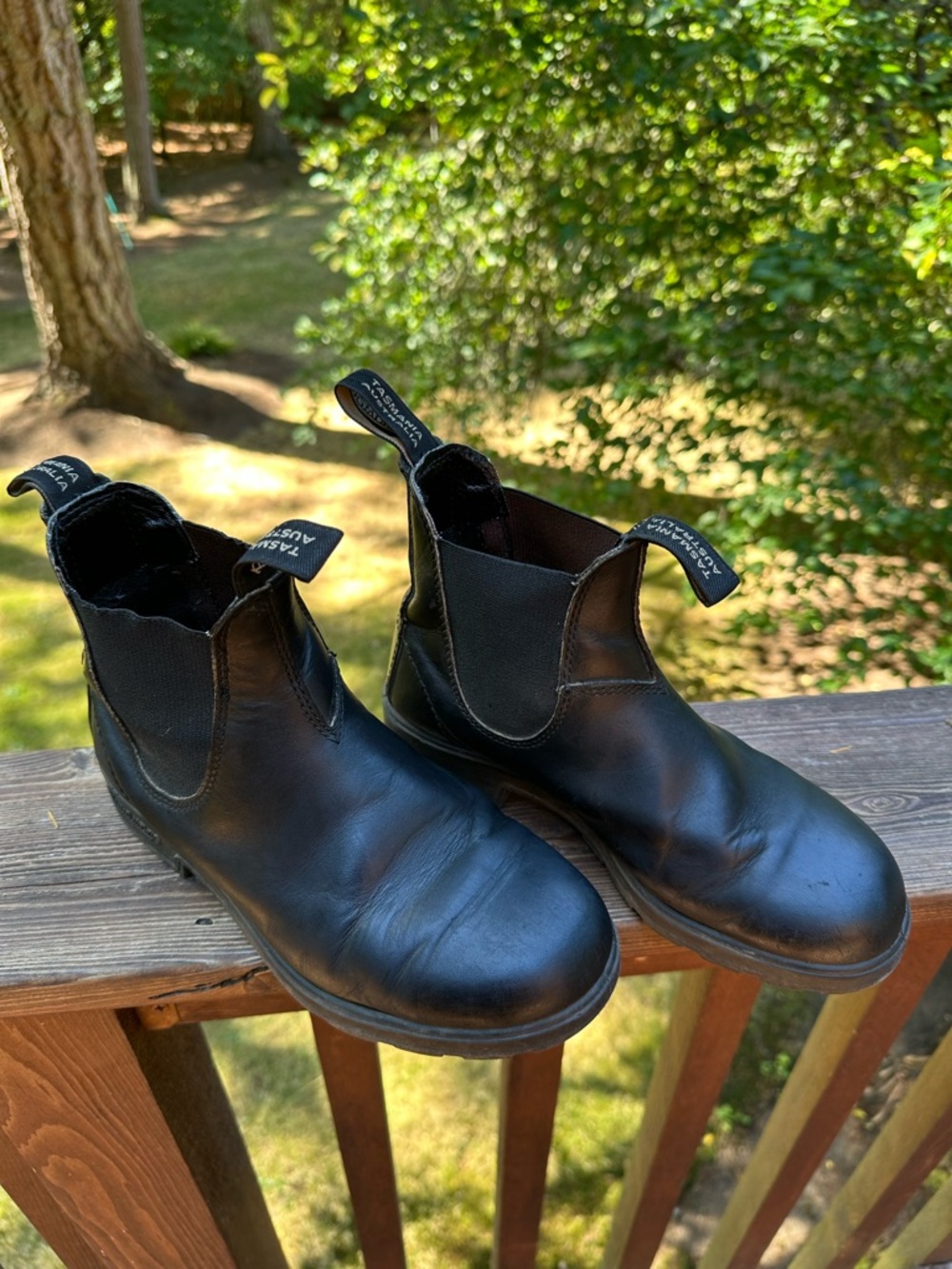Blundstone Black Leather Chelsea Ankle Boots